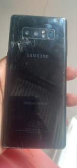 A picture of Samsung note 8 kioo kibovu