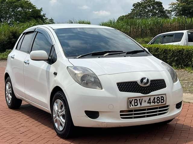 A picture of TOYOTA VITZ