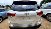 A picture of 2015 TOYOTA HIGHLANDER