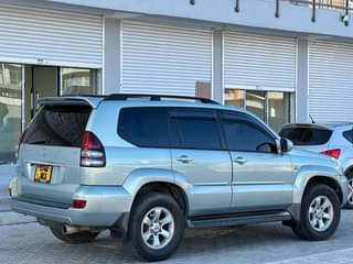 A picture of Toyota Prado for sale price Tshs 40 000 000 mil