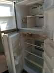 A picture of Hitachi fridge double door inapoza tu haigandshi inauzwa Kama ilivo