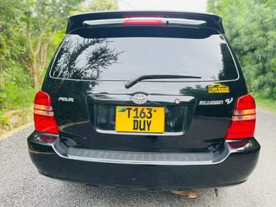 A picture of TOYOTA KLUGGER GOOD NEW FOR SELL 19M OR EXCHANGE SO