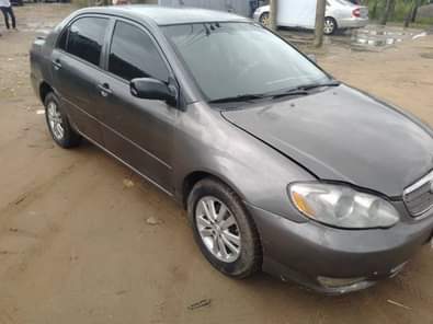 A picture of TOYOTA COROLLA SOUND ENGINE SHARP GEAR AC IS WORKING CLEAN