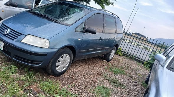 A picture of Volkswagen Sharan 2006