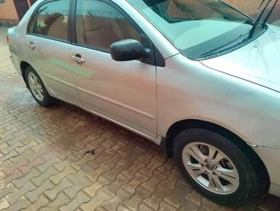 A picture of TOYOTA COROLLA 04 DIRECTLY FROM OWNER THE CAR IS VERY
