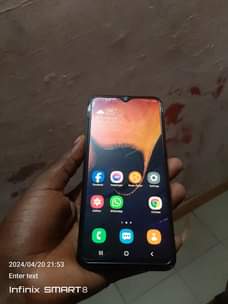 A picture of Samsung a50 for sale