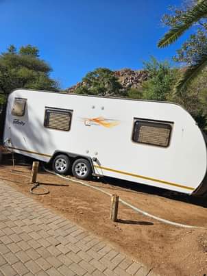 Caravan /.