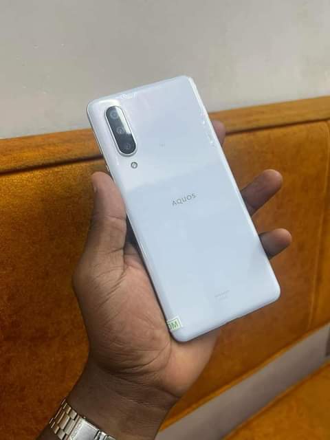 A picture of Aquos zero 5g