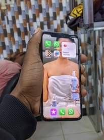 A picture of Iphone X gb64