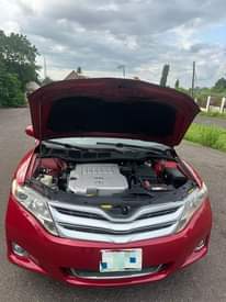 A picture of 2010 TOYOTA VENZA