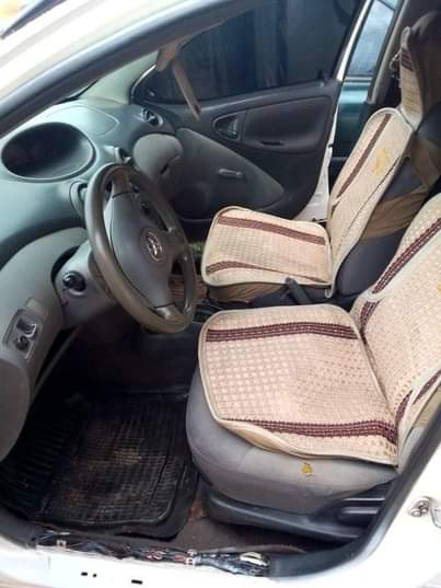 A picture of Very clean and sharp Toyota Echo automatic transmission