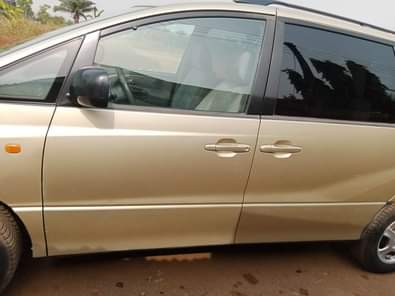 A picture of Belgium Toyota previa 05 06 for sale 7 6m location