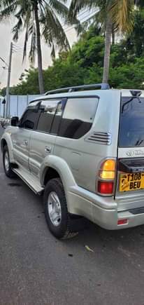 A picture of LAND CRUISER PRADO