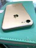 A picture of iPhone 7 32gb battery 100
