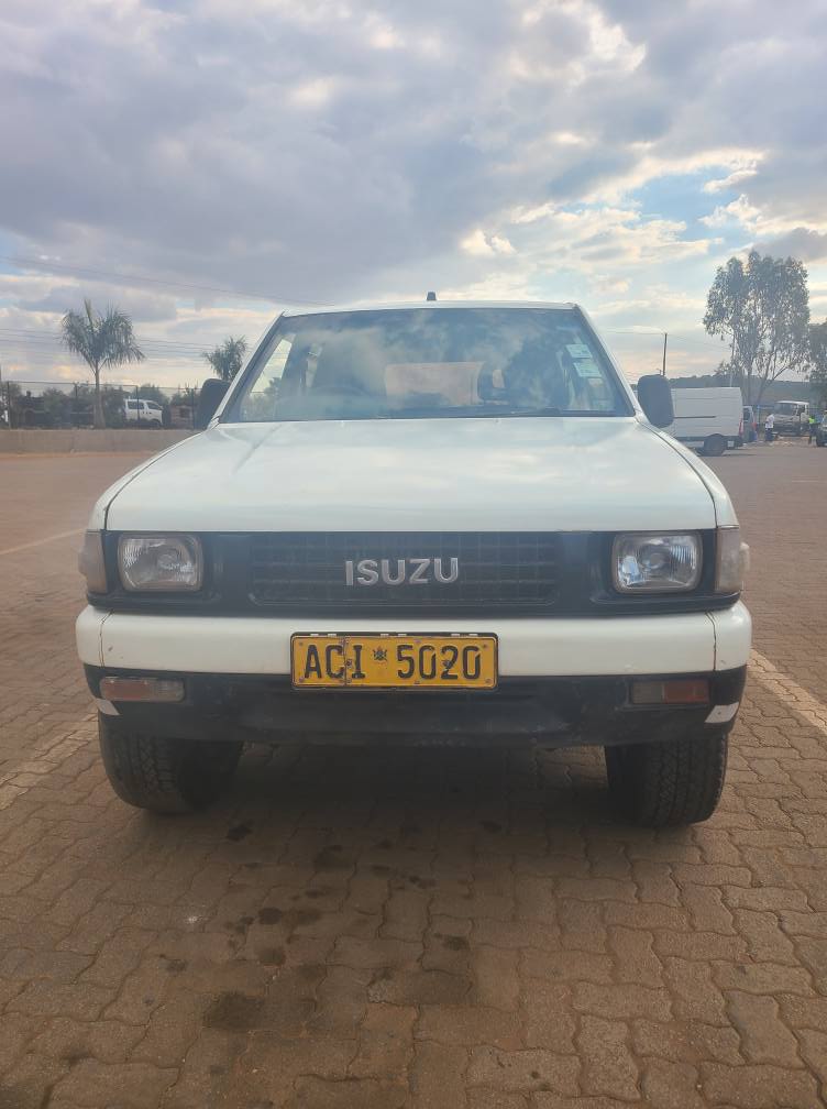 classifieds/cars isuzu