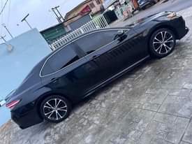A picture of Toyota Camry SE 2018 08086526999