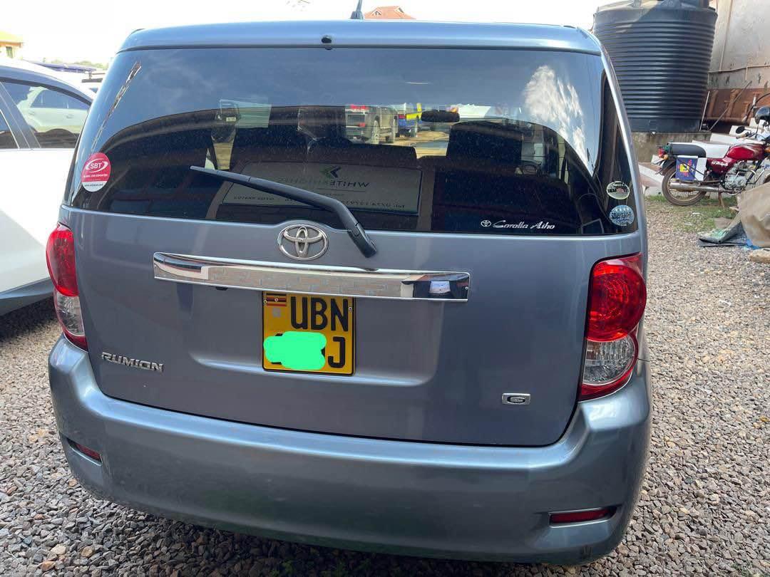 A picture of Toyota Rumion