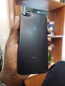A picture of Iphone 7 plus