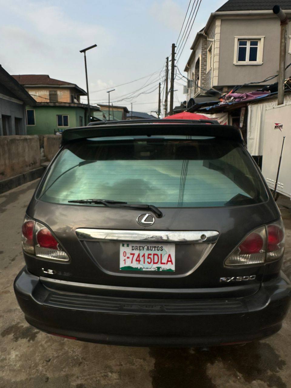 A picture of Lexus RX 330 003