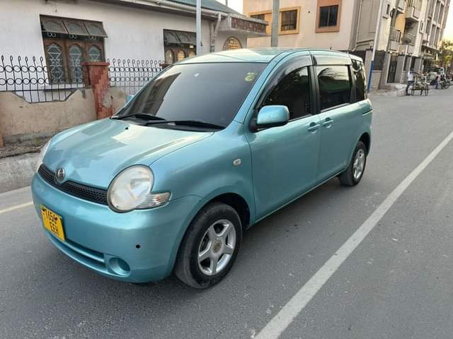toyota sienta