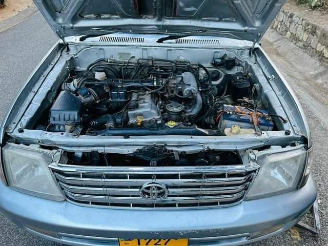 A picture of Prado milion 12.8 Ipo mwanza Automatic Petrol 0784857610 kama_una_uza_gari_lako_nitumie