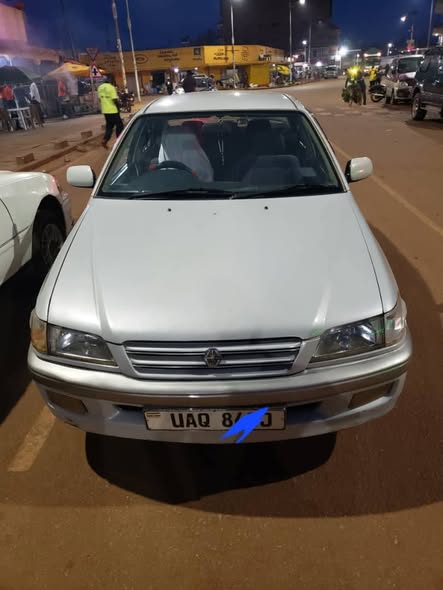 A picture of Toyota premio model 2001