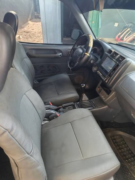 A picture of Rav4 one door manual drive working perfectly Dm 07015227957