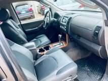 A picture of 06 Nissan Pathfinder