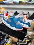 A picture of Jordan 4 Original