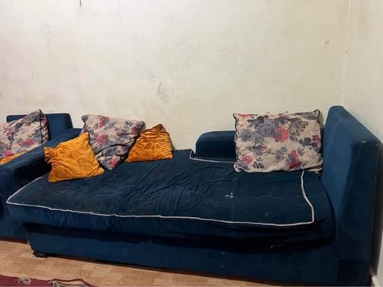 A picture of Old 7 seater