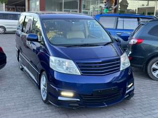 A picture of Toyota Alphard