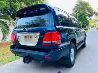 A picture of LAND CRUISER AMAZON