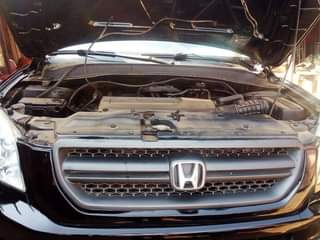 A picture of Honda pilot 2003