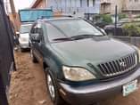 A picture of 01 Rx300