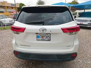 A picture of 2016 Toyota Highlander XLE foreign price 29 8m Location Abuja