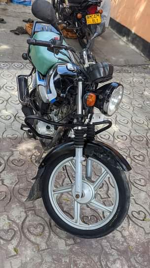 A picture of tunauza pikpiki used call 0692530461