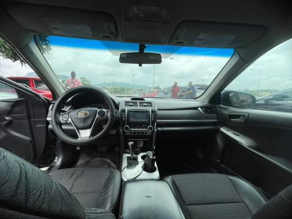 A picture of 2013 TOYOTA CAMRY SE FOR SALE AT ABUJA 9 5