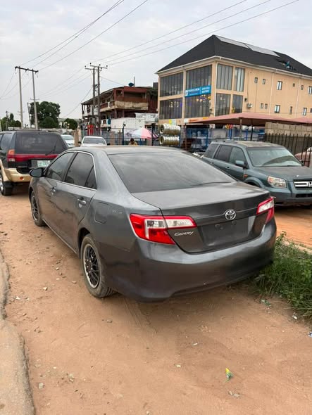 A picture of TOYOTA CAMRY 2012 UNREGISTERED