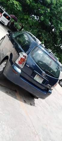 A picture of Toyota Corrola Verso 2006 Model for sale