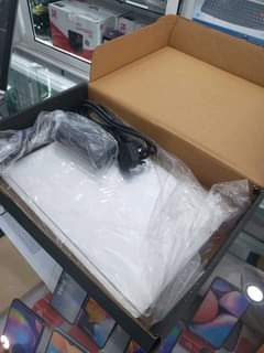 A picture of Hp elitebook 1030 G2