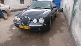 A picture of Jaguar kali haijaguswa chochote bei milioni 3.5 piga sim 0688757415