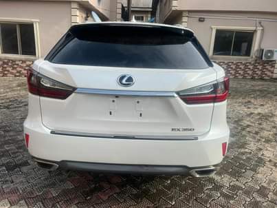 A picture of Lexus Rx 350 016 017