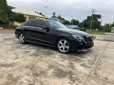 A picture of DISTRESS SALE PRE OWNED E350 MERCEDES BENZ 2011 UPGRADE 2015