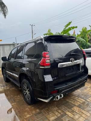 A picture of Toyota Prado 2022
