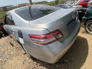 A picture of Super distress Camry 2008 model with engine gear UNTAMPERED only