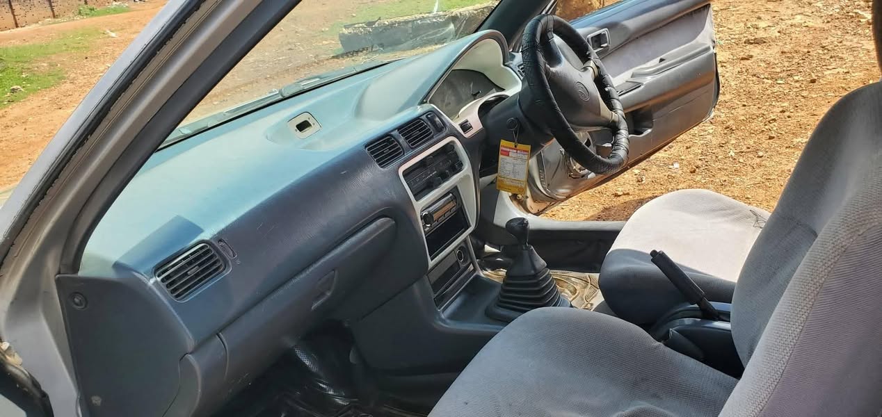 A picture of 2005 Toyota corsa