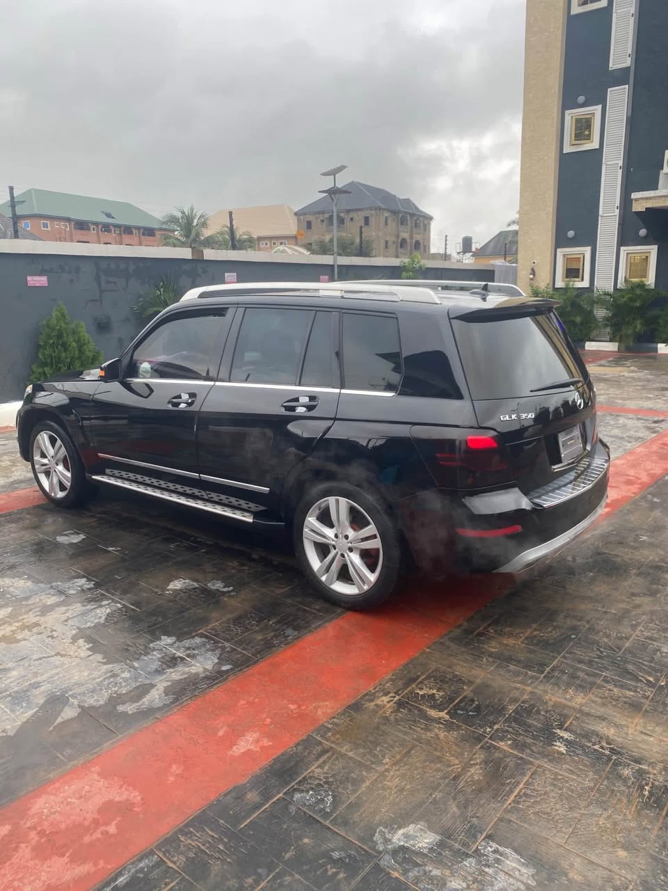 A picture of Mercedes Benz glk350 2011 model upgraded to 2014