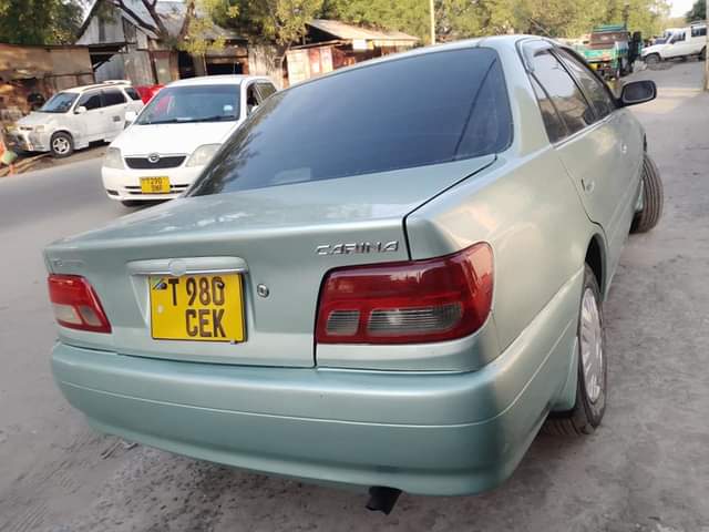 A picture of Toyota carina