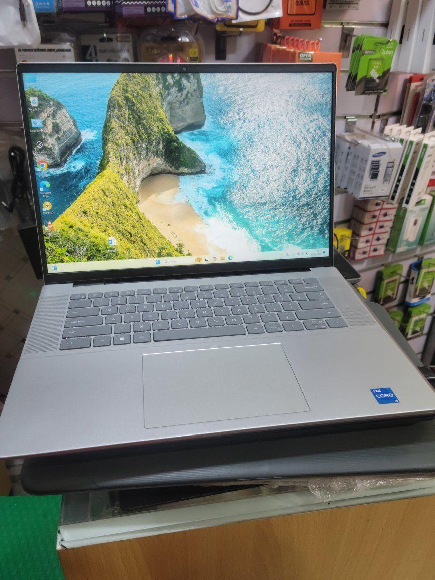 A picture of Dell laptop inspiron 16 5630 laptop