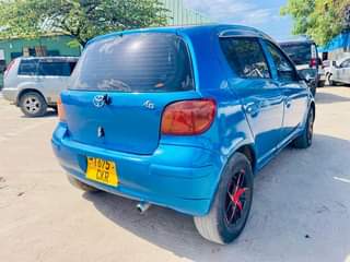 A picture of TOYOTA VITZ 0714058883
